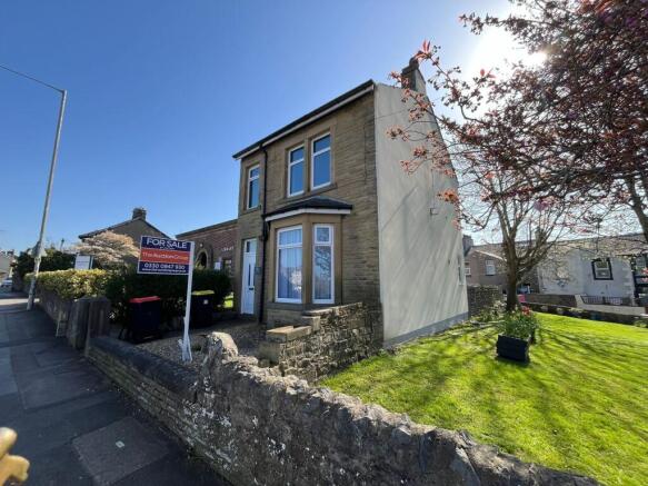 3 bed property, in Lancaster Road, £140,000