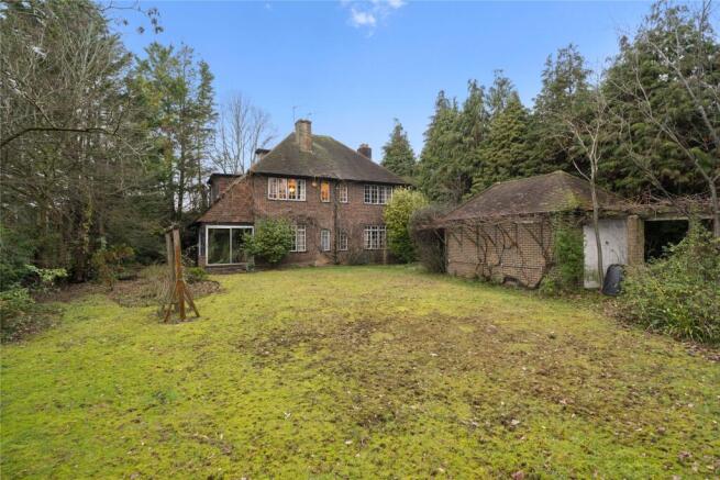 4 bed property, in North Common, £1,250,000