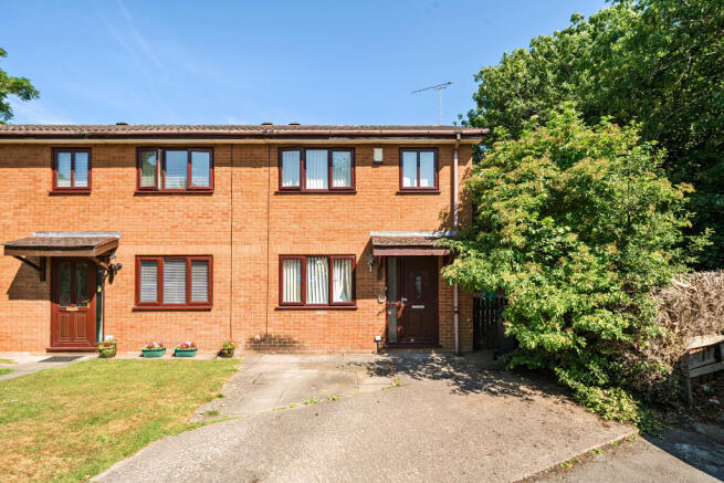 3 bed property, in Llys Daniel Owen, £220,000