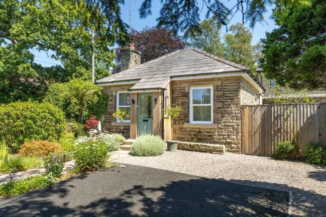 1 bed property, in Tan House Lane, £395,000
