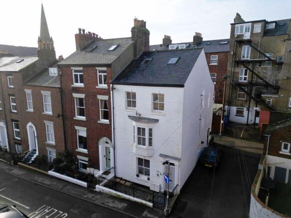 2 bed property, in 9B Wellington Terrace, £179,950