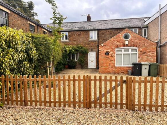 3 bed property, in Top Cottage, £395,000