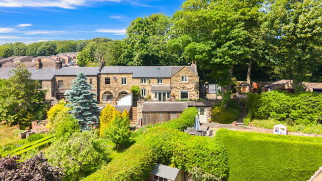 4 bed property, in The Stables, £850,000