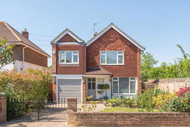 4 bed property, in Harefield, £1,100,000