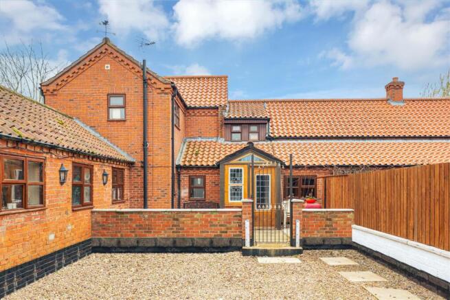 3 bed property, in South Scarle Lane, £475,000