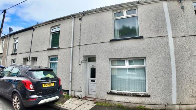 3 bed property, in Pennant Street, £80,000