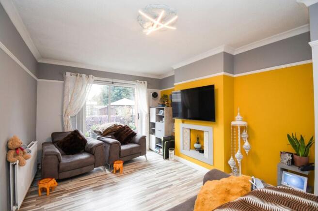 3 bed property, in Elsinore Avenue, £280,000