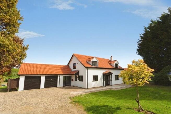 4 bed property, in Kiln Lane, £900,000