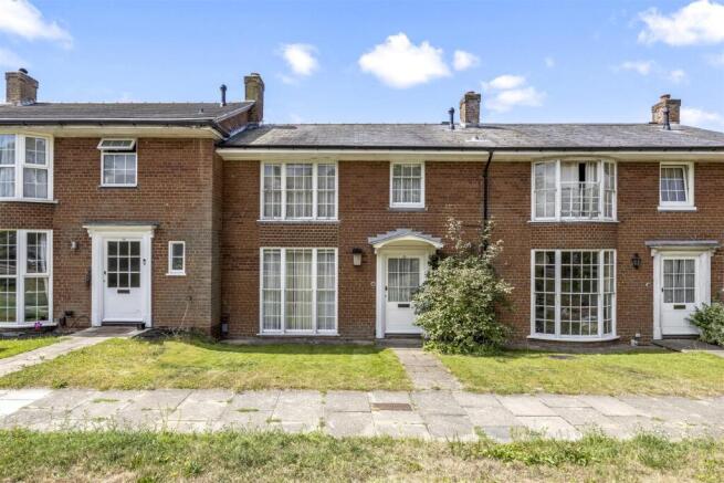3 bed property, in Surrenden Park, £599,950