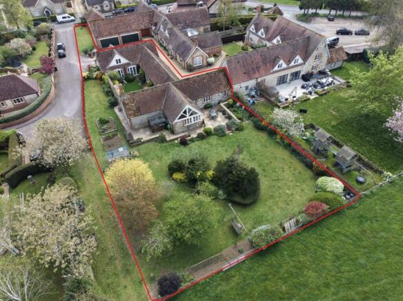 4 bed property, in Well Court, £1,300,000