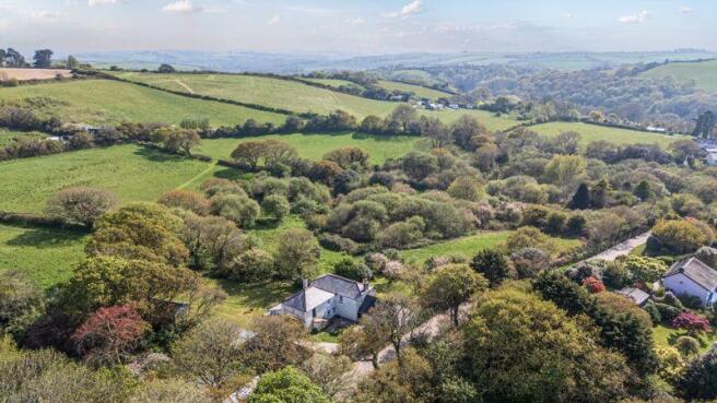4 bed property, in Constantine, £1,100,000