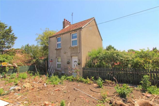 3 bed property, in Dursley Road, £110,000