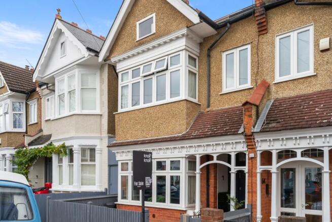 5 bed property, in Nimrod Road, £1,500,000
