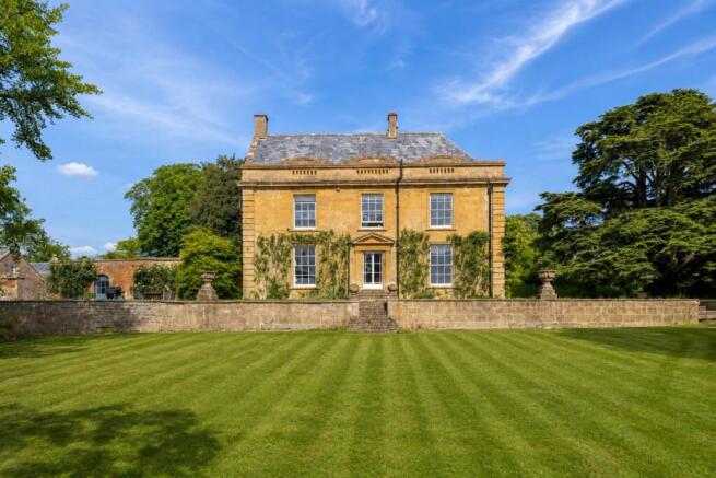 9 bed property, in East Stoke, £2,950,000