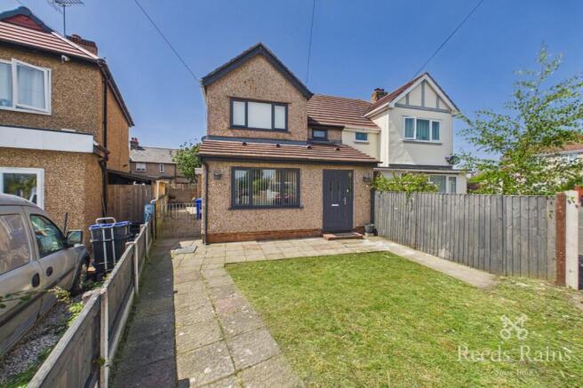 3 bed property, in Brookdale Road, £169,950