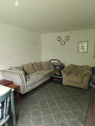 4 bed property, in Round Wood, £205,000