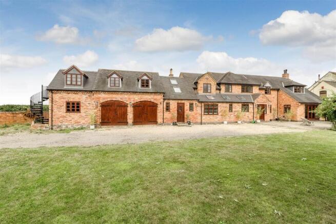 5 bed property, in 21 Leather Mills Lane, £500,000