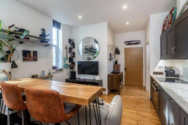 1 bed property, in Wharf Street, £155,000