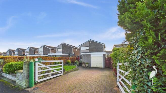 3 bed property, in Old Course Road, £394,950
