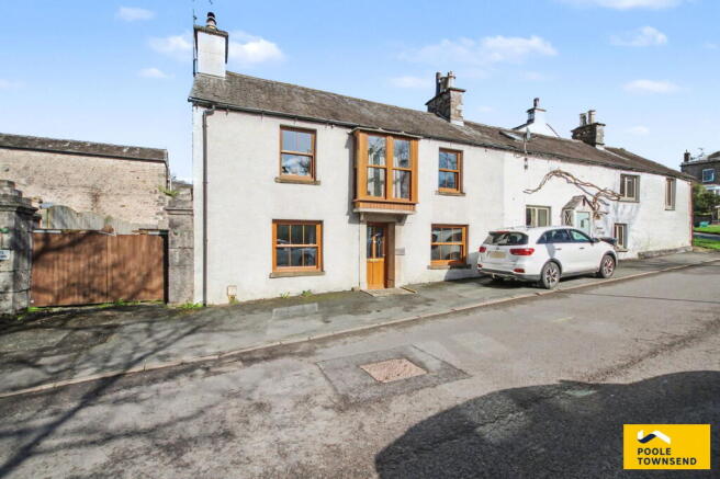 3 bed property, in Main Street, £310,000