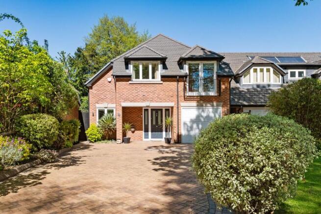 4 bed property, in Dorridge Road, £1,150,000