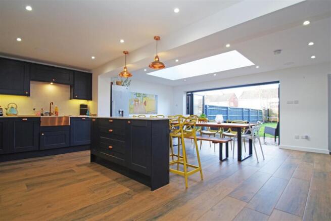 3 bed property, in St. Georges Road, £525,000
