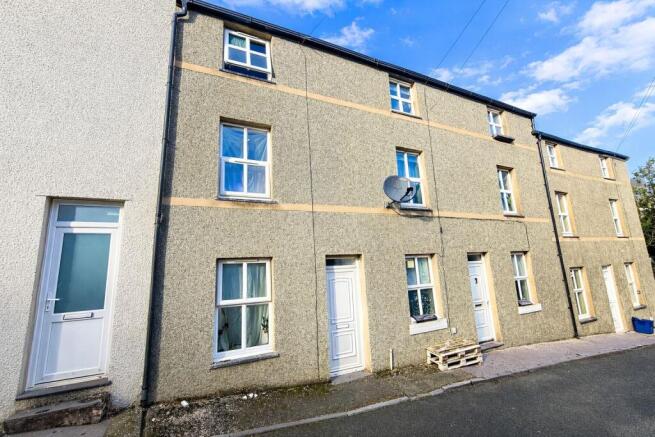 4 bed property, in Vron Square, £130,000