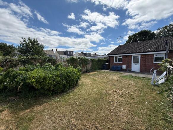 1 bed property, in Trent Road, £275,000