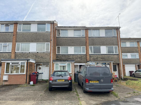 3 bed property, in 103 Elvaston Way, £260,000