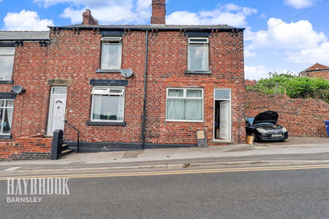 3 bed property, in Snape Hill Road, £130,000