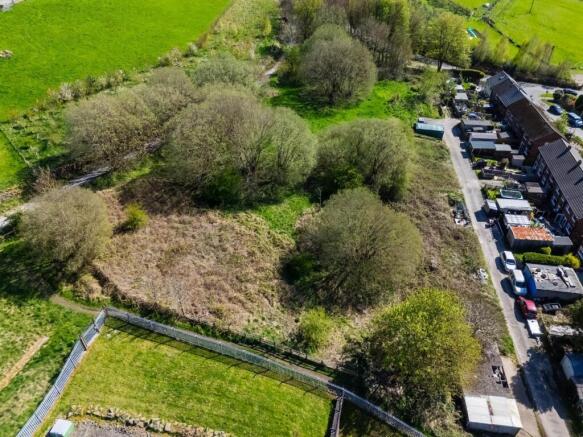 Land, in Land In Dodnaze, £400,000