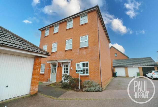 4 bed property, in Dorley Dale, £240,000