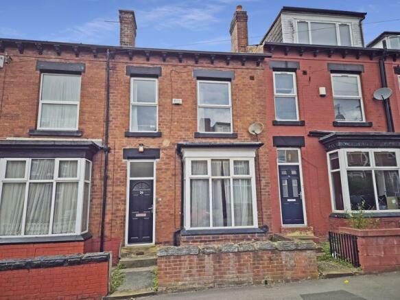 5 bed property, in Norwood Place, £360,000