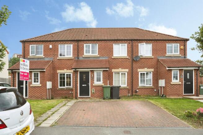 3 bed property, in Oak Tree Mount, £240,000
