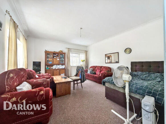 5 bed property, in Atlas Road, £350,000