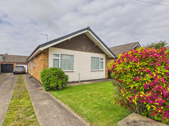 3 bed property, in Church Drive, £275,000