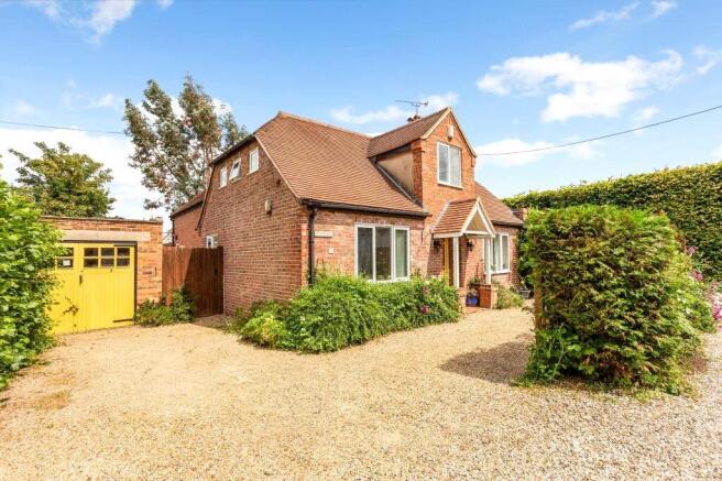 4 bed property, in Church Road, £825,000