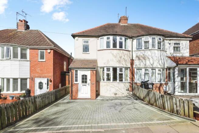 3 bed property, in Marsham Road, £250,000