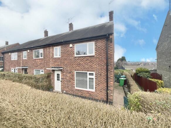 3 bed property, in Lechlade Road, £160,000