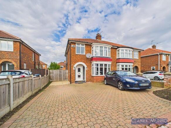 3 bed property, in Embleton Avenue, £210,000