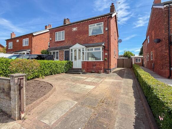 2 bed property, in Littler Lane, £210,000