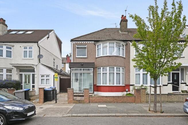 3 bed property, in Gladstone Park Gardens, £685,000