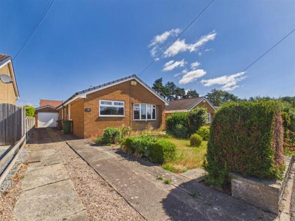 2 bed property, in Glenfield Drive, £310,000
