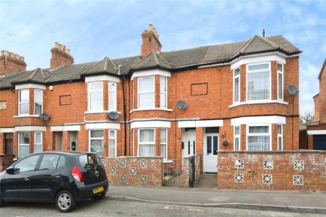 3 bed property, in Western Road, £280,000
