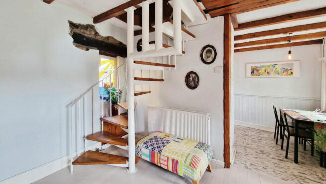 2 bed property, in The Brickyard, £270,000