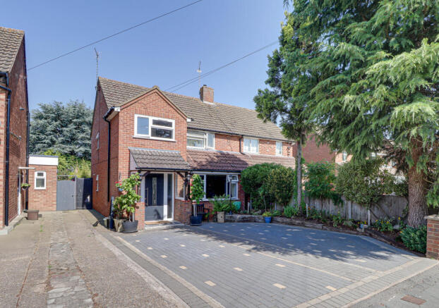 3 bed property, in Elm Avenue, £475,000