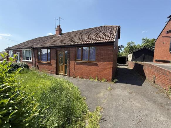 3 bed property, in Fairfields, £200,000