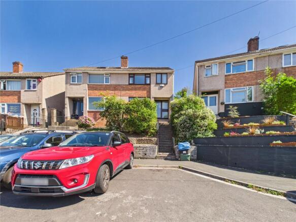 3 bed property, in Crantock Avenue, £325,000