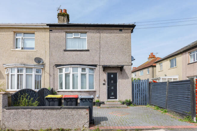 3 bed property, in Bateman Road, £145,000