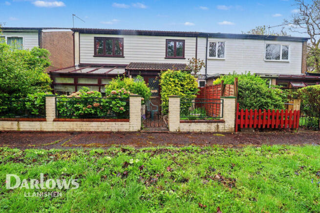 4 bed property, in Bader Close, £300,000